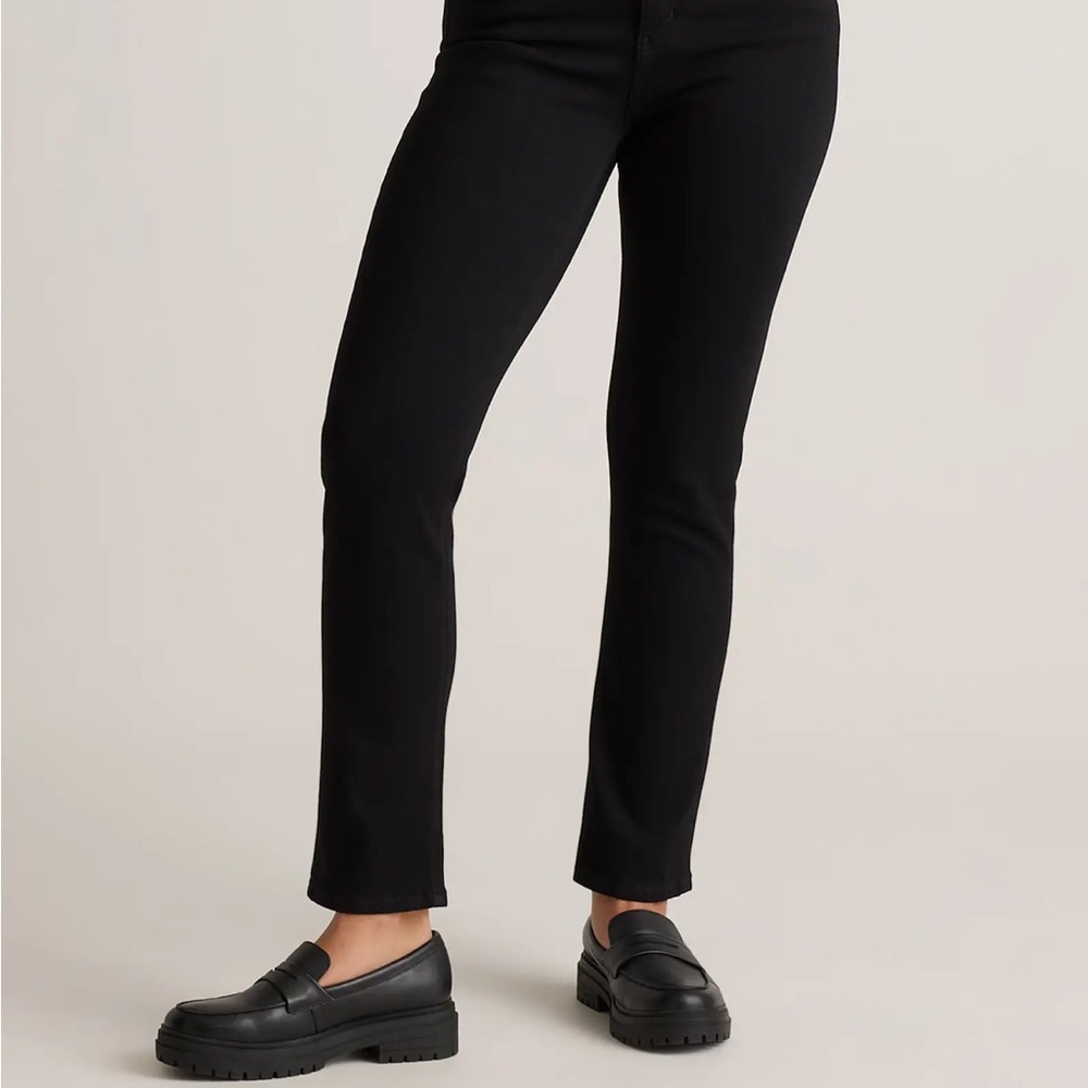 Quince Black Skinny Jeans Versatile and Sleek